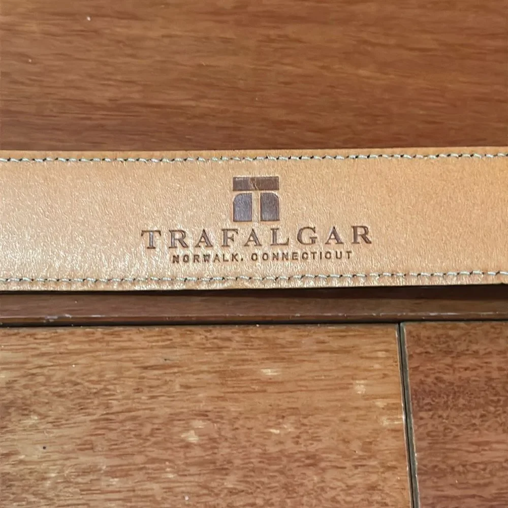 Trafalgar Eastbrook Italian Calfskin Leather Brown Belt‎ 44 / 110 Nickel Buckle